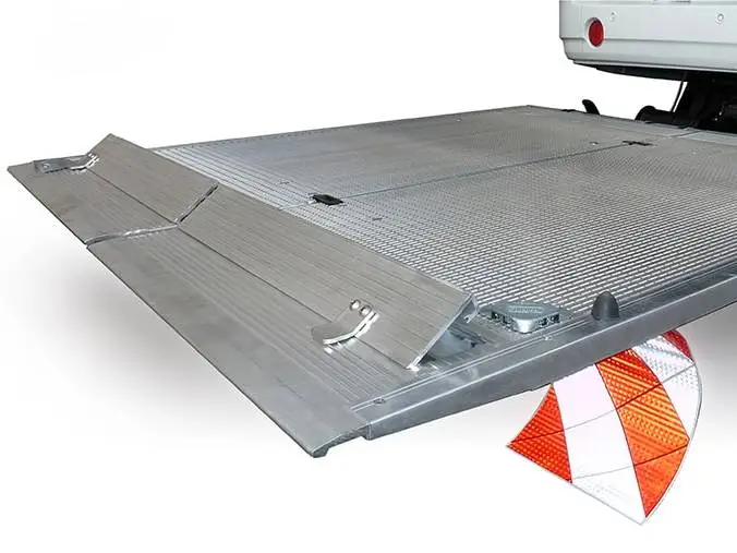 CAMION FOURGON FOURGONNETTE ÉQUIPÉ DU HAYON ÉLÉVATEUR MAXON LIGHT DUTY C2 GPC X1-LDF