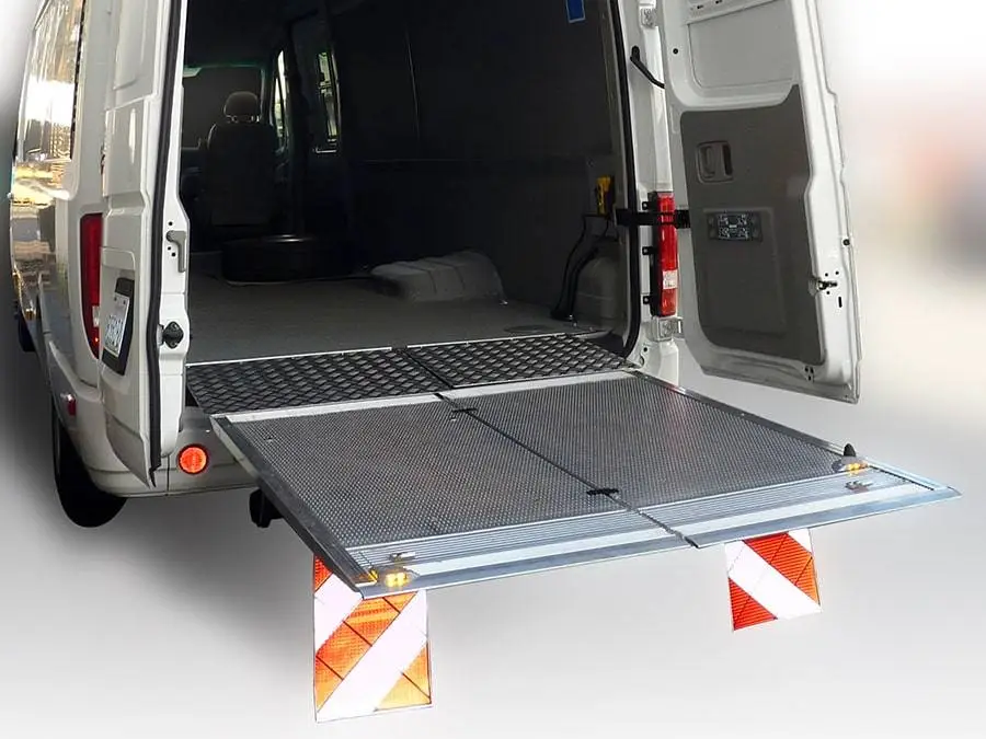CAMION FOURGON FOURGONNETTE ÉQUIPÉ DU HAYON ÉLÉVATEUR MAXON LIGHT DUTY C2 GPC X1-LDF