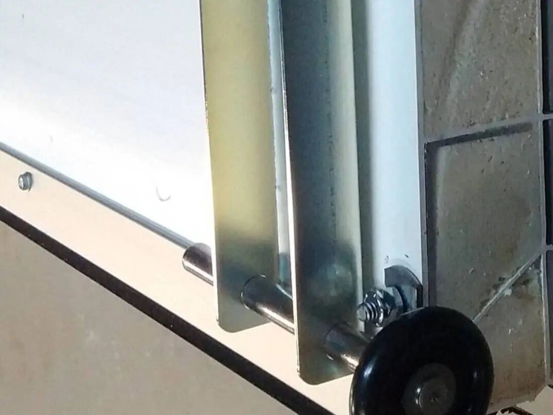 Insulated Lite Freezer Roll-Up Door Mclaren, Porte Roll-Up Isolée Ultra-Légère Mclaren, Installation de Porte Roll-Up pour Camion