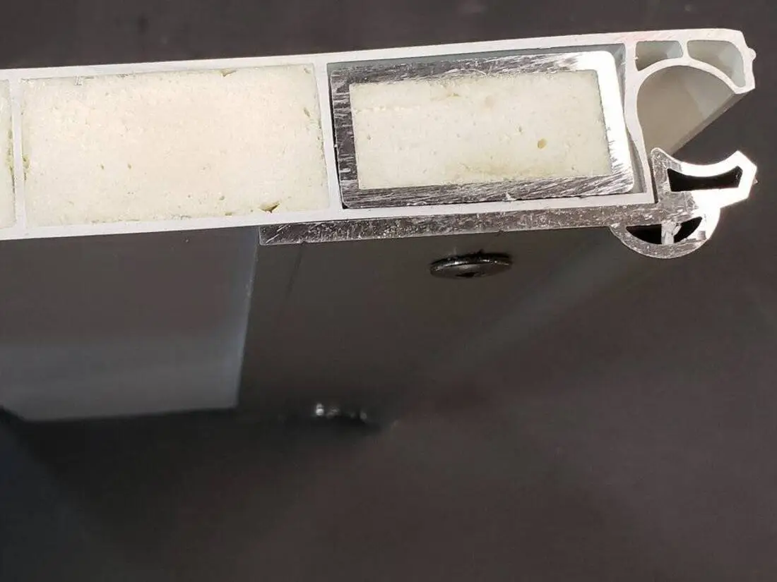 Streamline Refrigerated Roll-Up Door 1" Mclaren Door, Porte Roll-Up pour Marchandises Réfrigérées 1" Mclaren Door, Truck Roll-Up Door Installation Mclaren