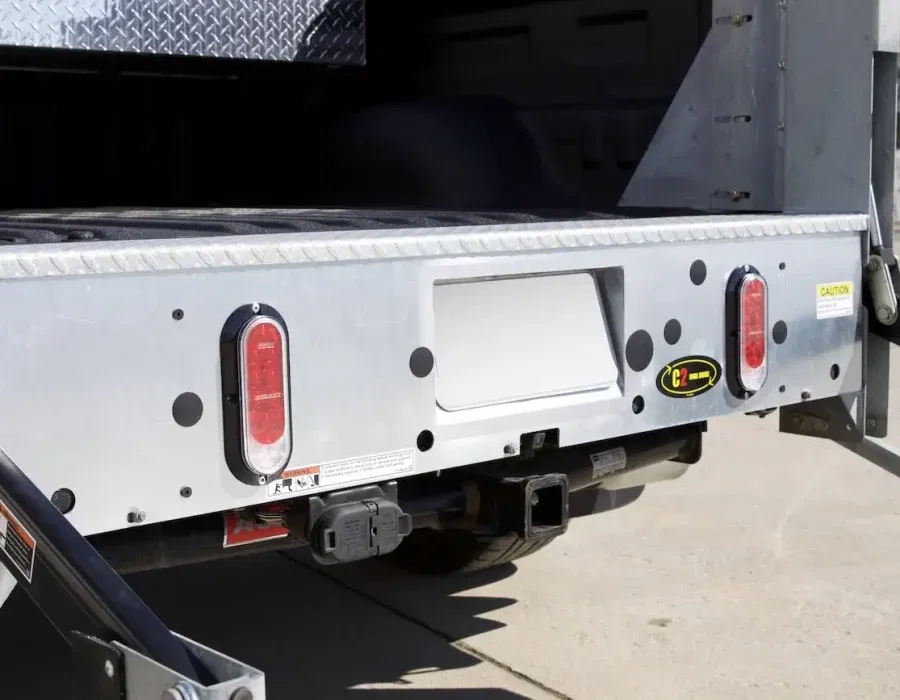 PICKUP WITH MAXON TAIL ELEVATOR - LIGHT DUTY - C2 PICKUP 7