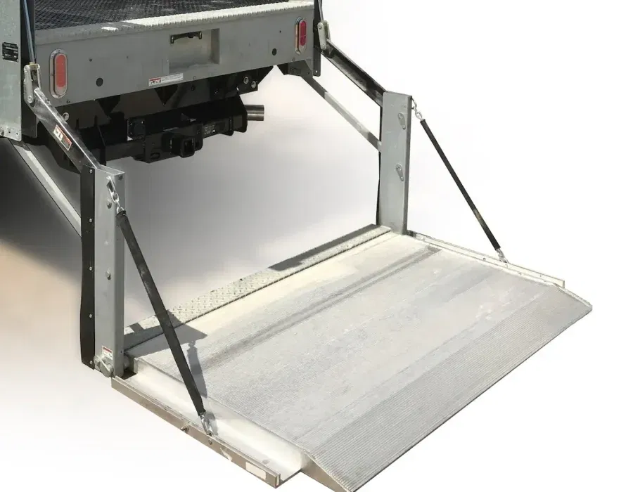 PICKUP WITH MAXON TAIL ELEVATOR - LIGHT DUTY - C2 PICKUP 9